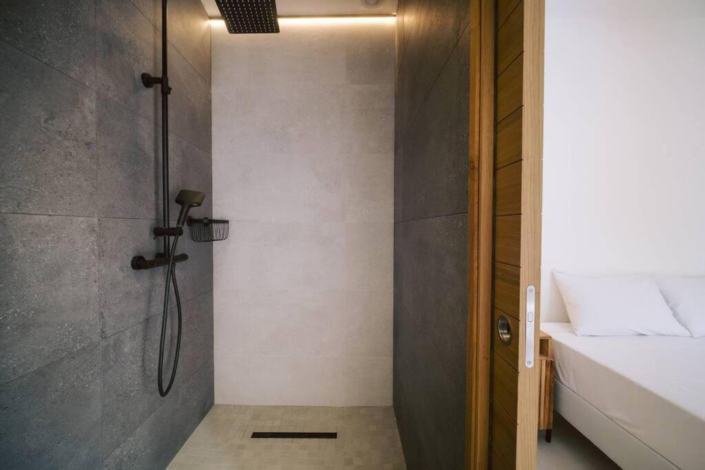 סן-ז'יל-לה-באן Summer Cosy - Villa Classee 4 Etoiles - 2 Suites Avec Piscine Chauffee Et Jacuzzi Integre Idealement Situee Chemin Summer מראה חיצוני תמונה